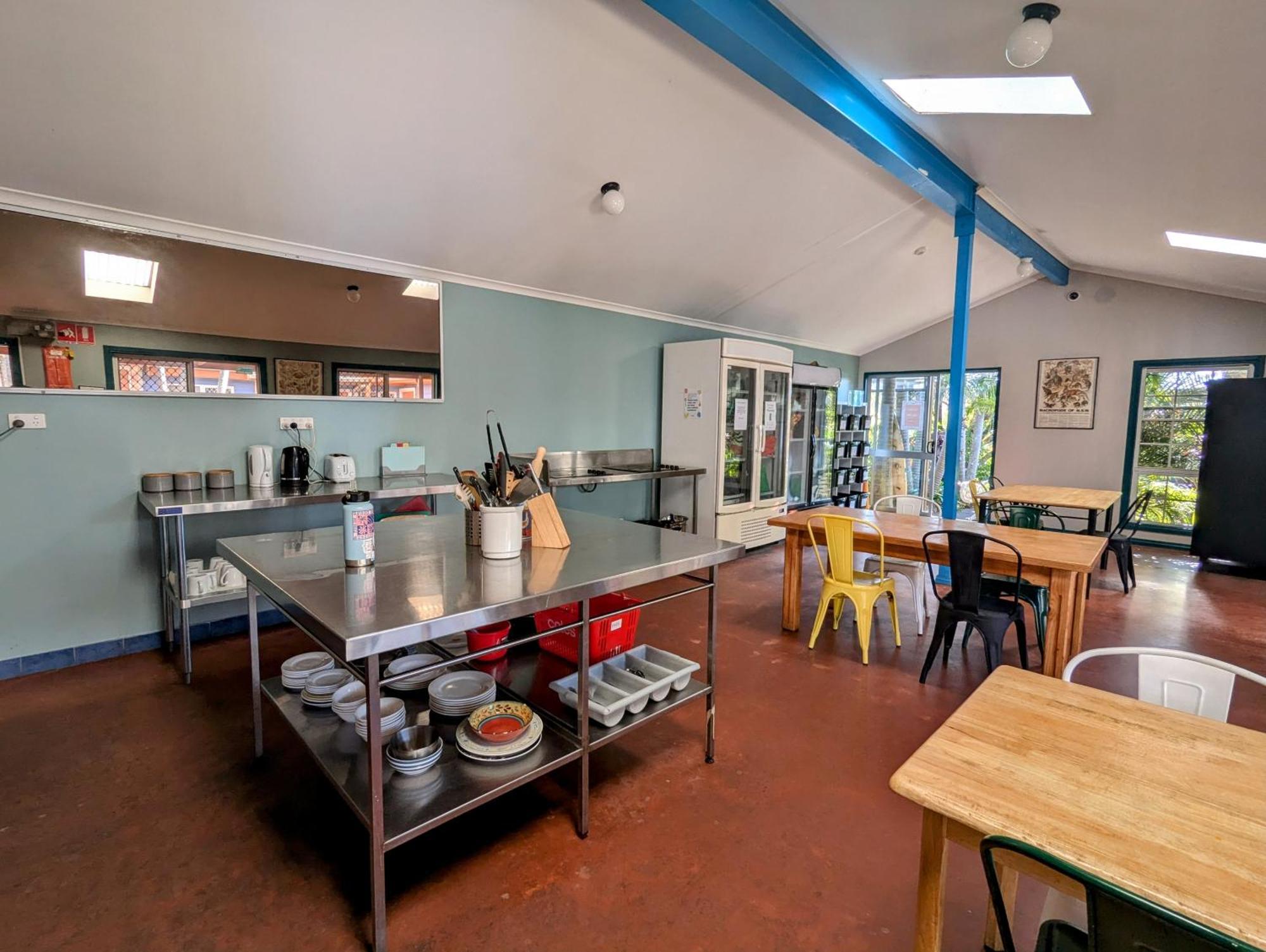 Ostello Ozzie Pozzie Backpackers - Port Macquarie YHA Esterno foto